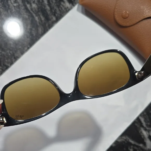 Ray-Ban Sunglasses with Brown Case and Burgundy Frame - Picture 5 of 8